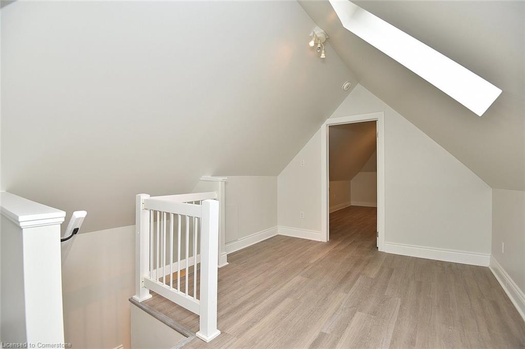 66 Erie Avenue Property Photo 35
