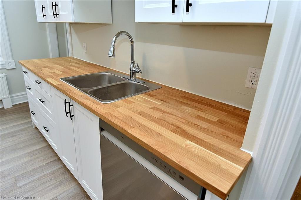 66 Erie Avenue Property Photo 8