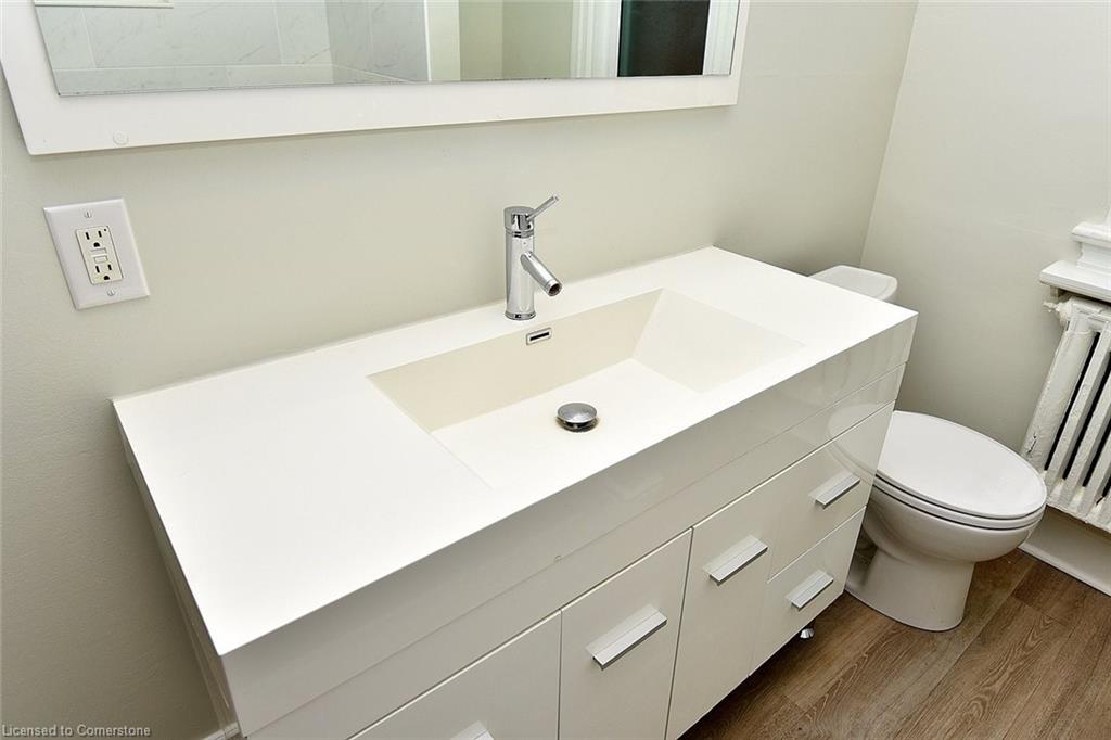 66 Erie Avenue Property Photo 32