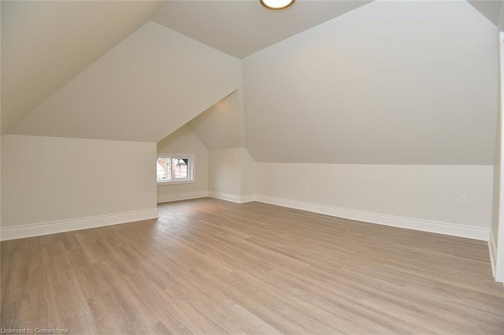 66 Erie Avenue Property Photo 38