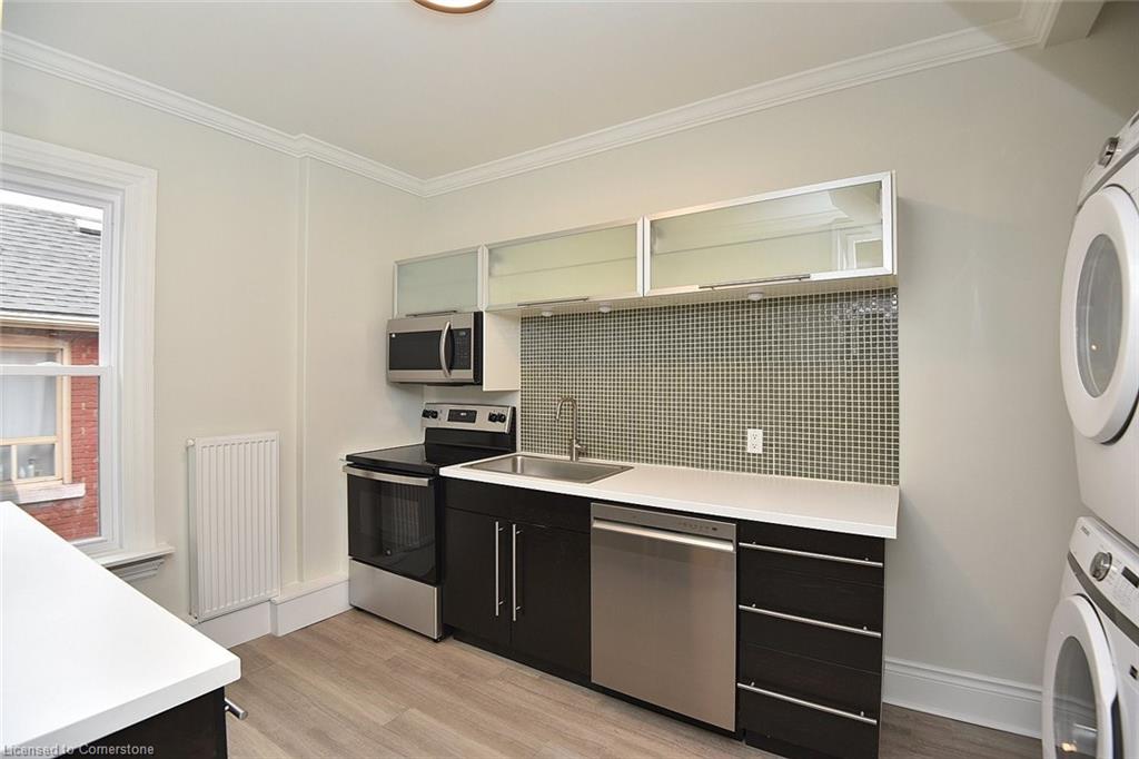 66 Erie Avenue Property Photo 42