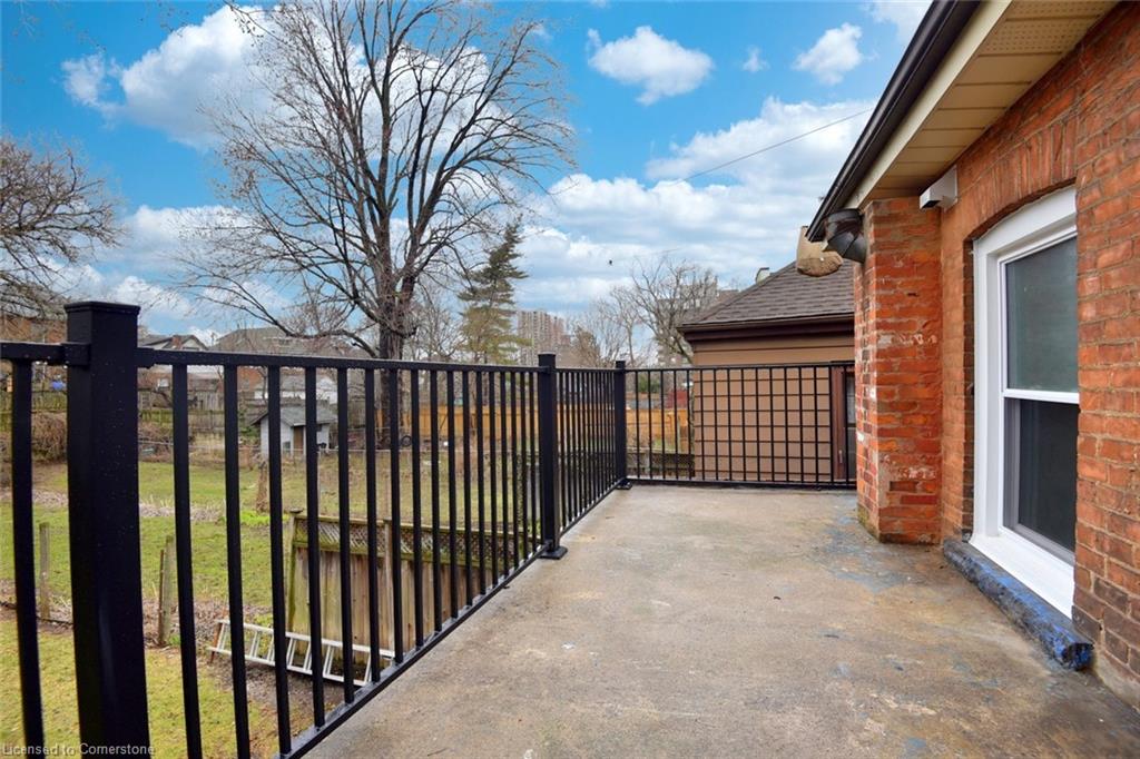 66 Erie Avenue Property Photo 44