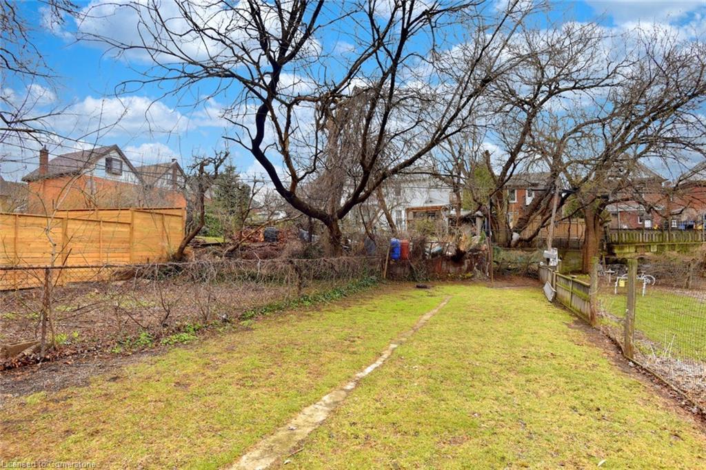 66 Erie Avenue Property Photo 46