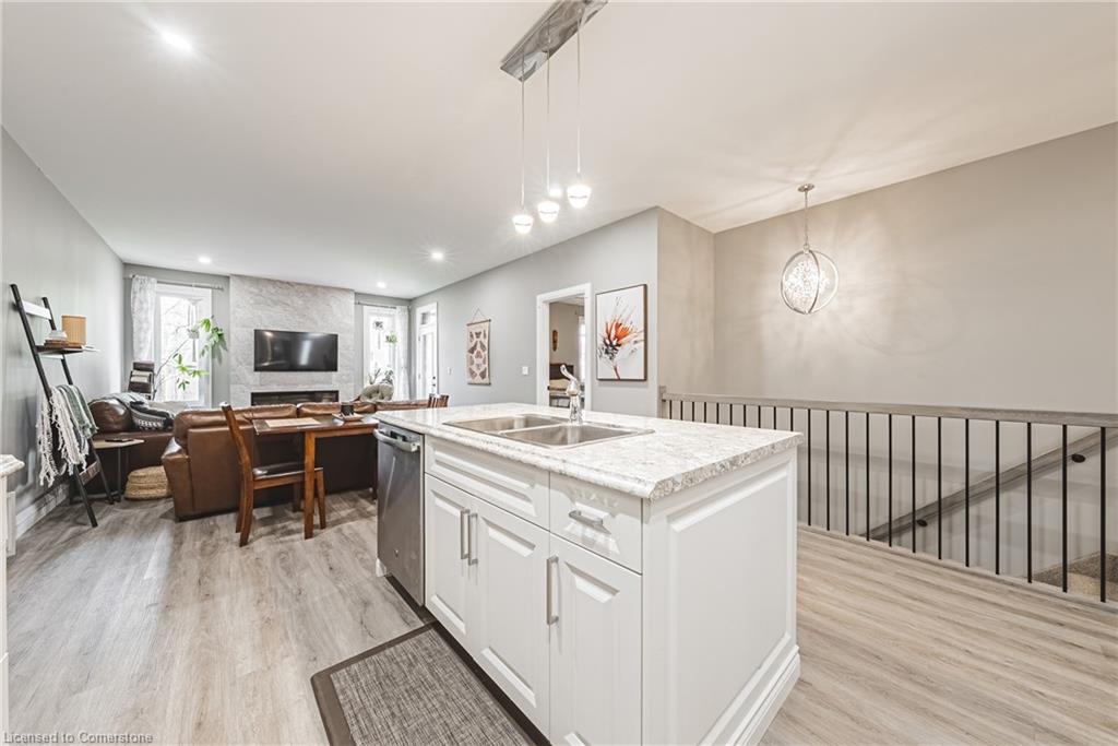 1053 Bay Street Property Photo 10