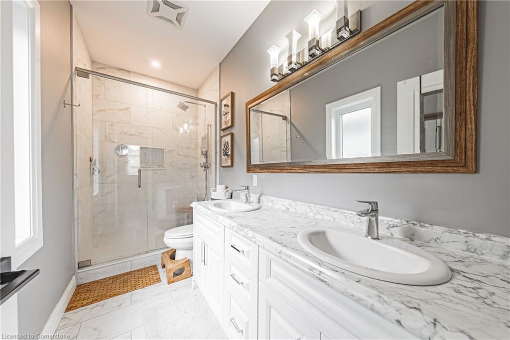 1053 Bay Street Property Photo 24