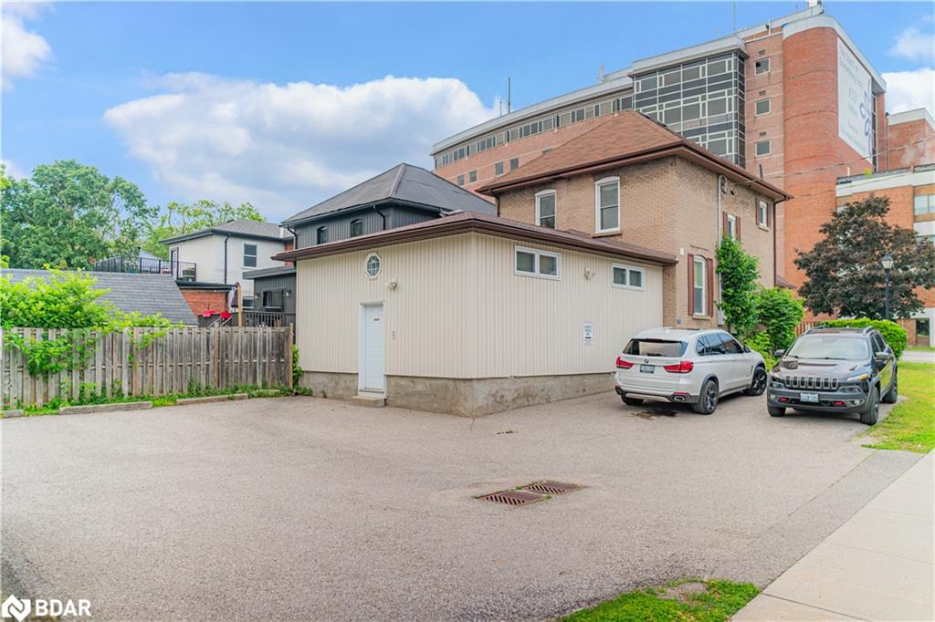 153 Colborne Street W Property Photo 6