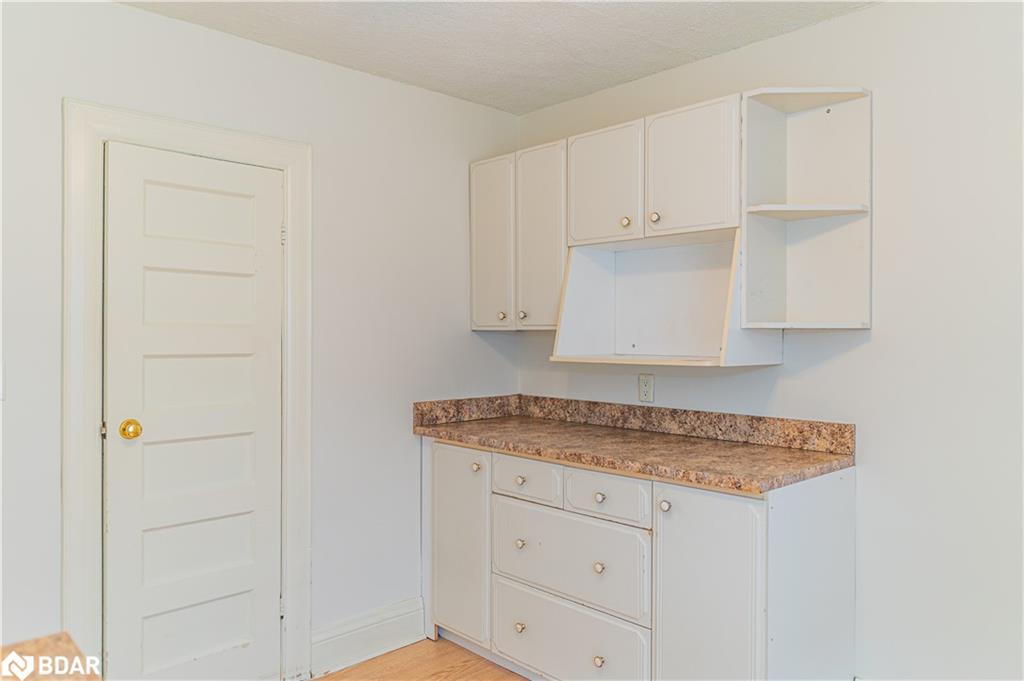 153 Colborne Street W Property Photo 39