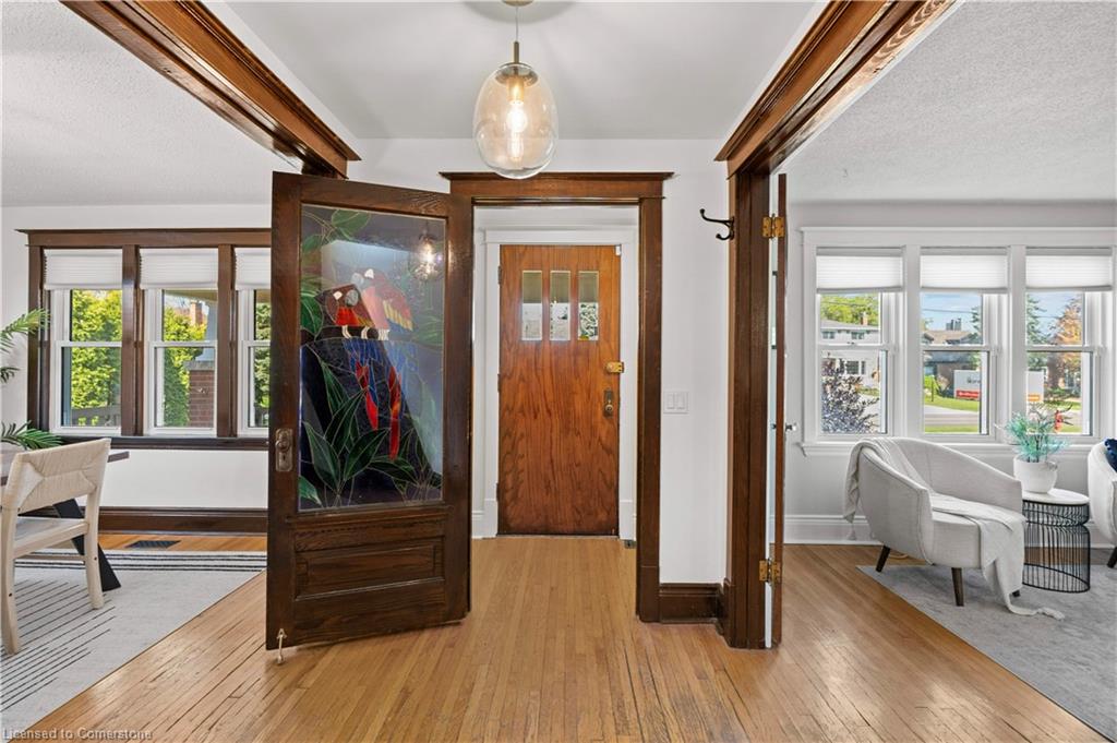 122 Lake Avenue Drive Property Photo 3
