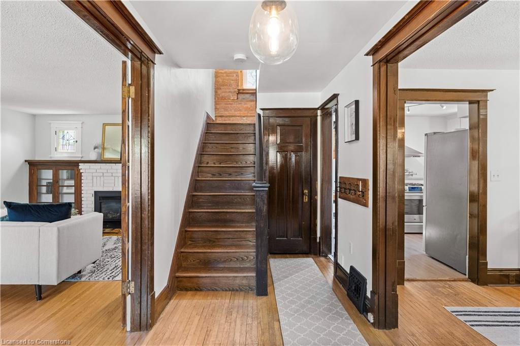 122 Lake Avenue Drive Property Photo 4