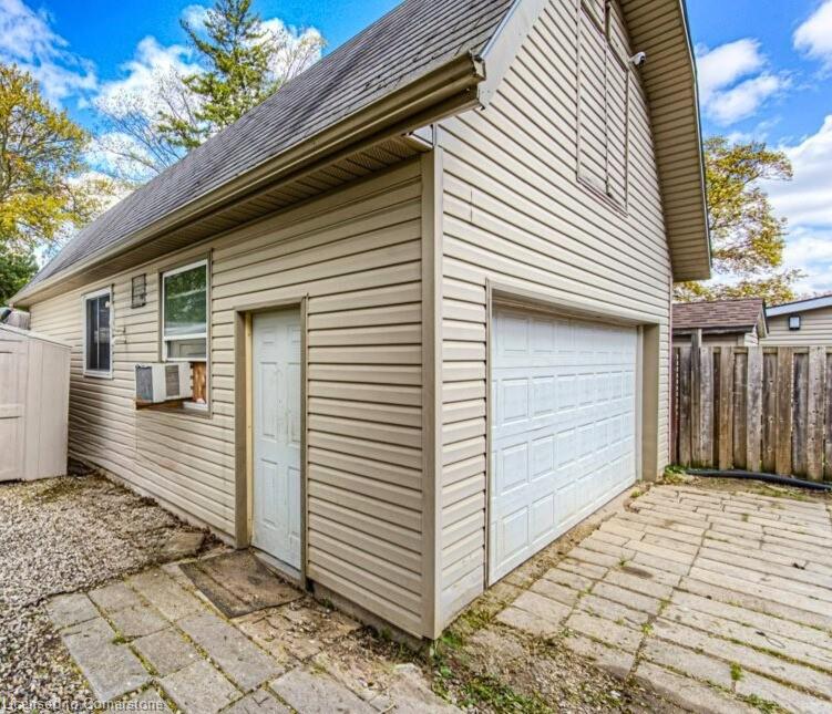 76 Brentwood Avenue Property Photo 3