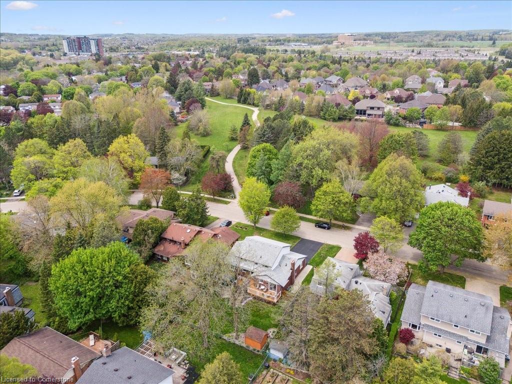 312 Craigleith Drive Property Photo 4