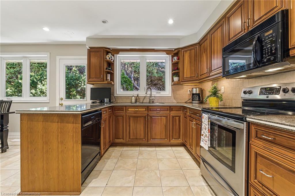 296 Glen Afton Drive Property Photo 11