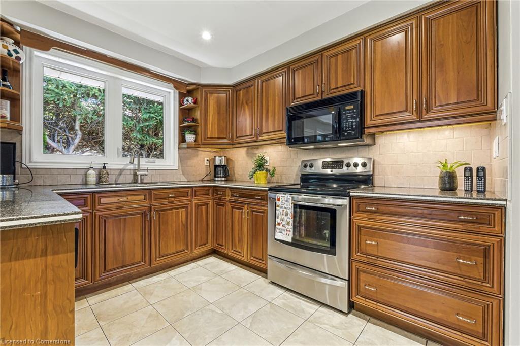 296 Glen Afton Drive Property Photo 12