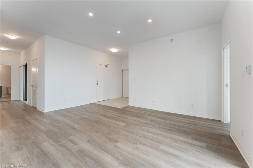 609-5 Hamilton Street N Property Photo 23