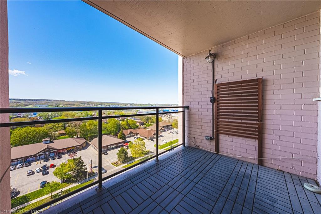 1410-975 Warwick Court Property Photo 23