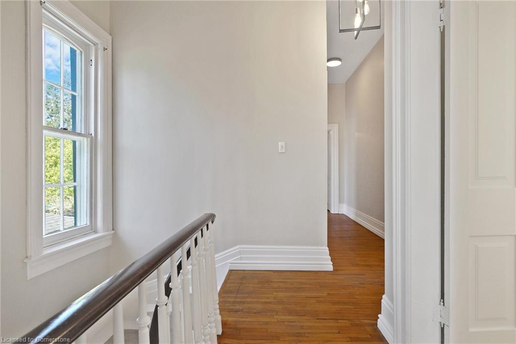 78 William Street W Property Photo 23