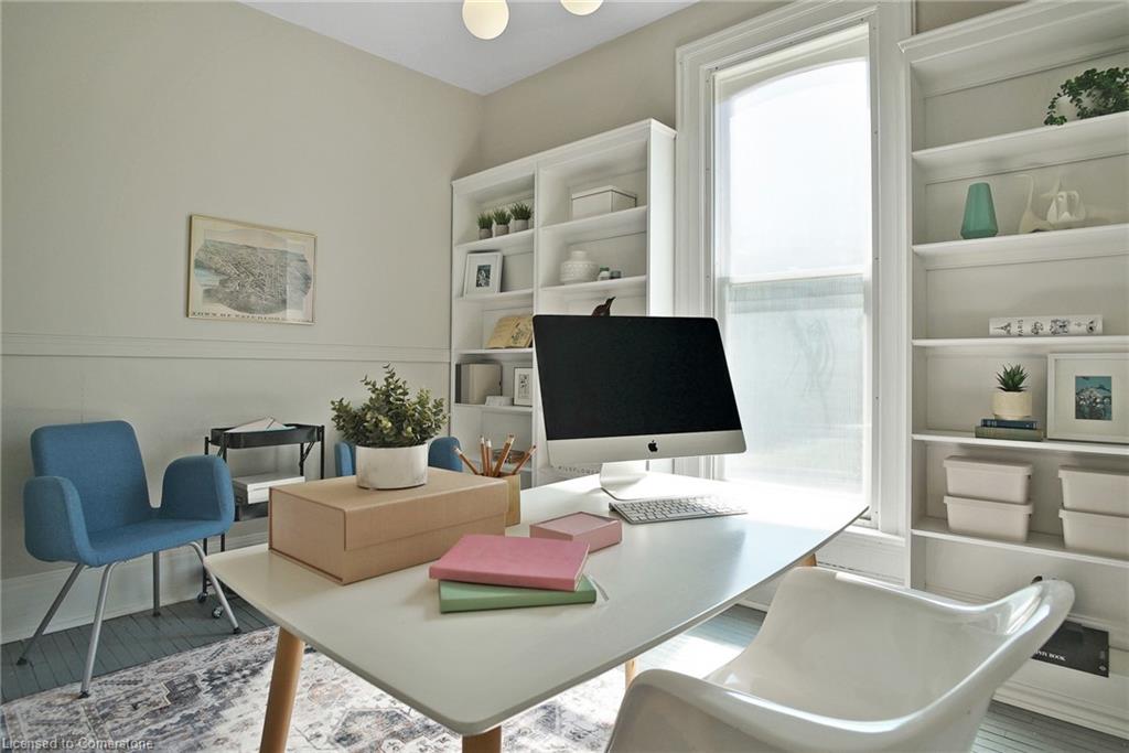 78 William Street W Property Photo 25
