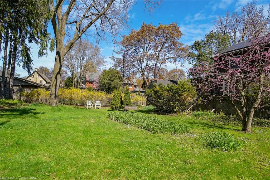 78 William Street W Property Photo 40