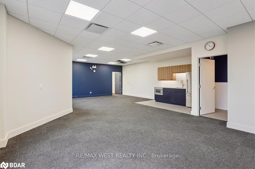 J202-155 Frobisher Drive Property Photo 11