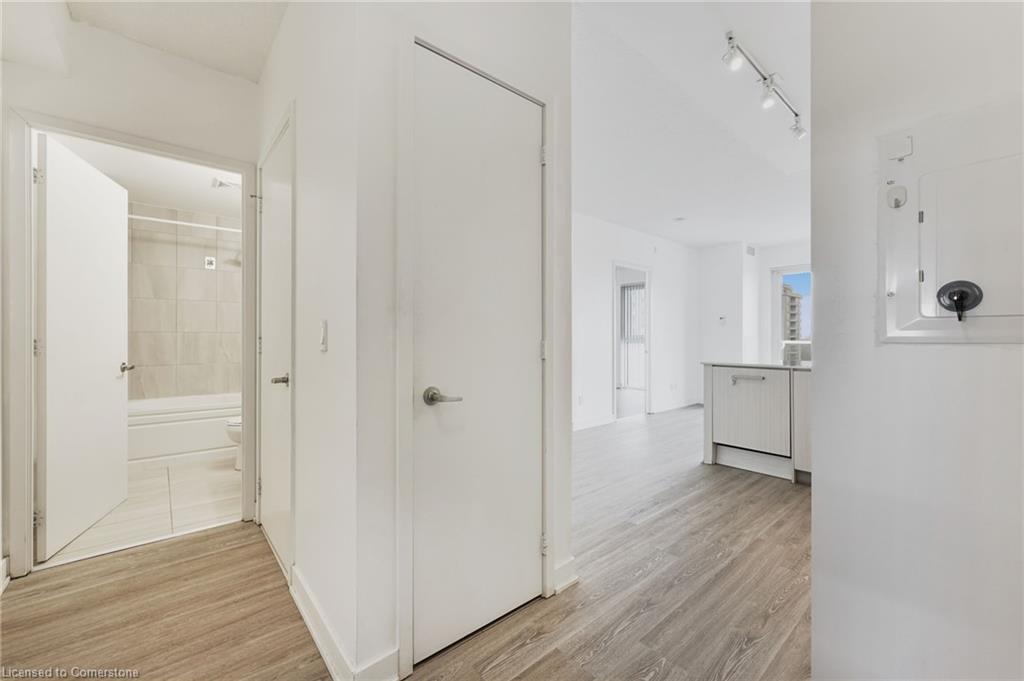 1006-5180 Yonge Street Property Photo 7