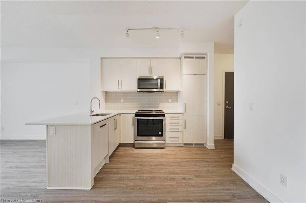 1006-5180 Yonge Street Property Photo 8