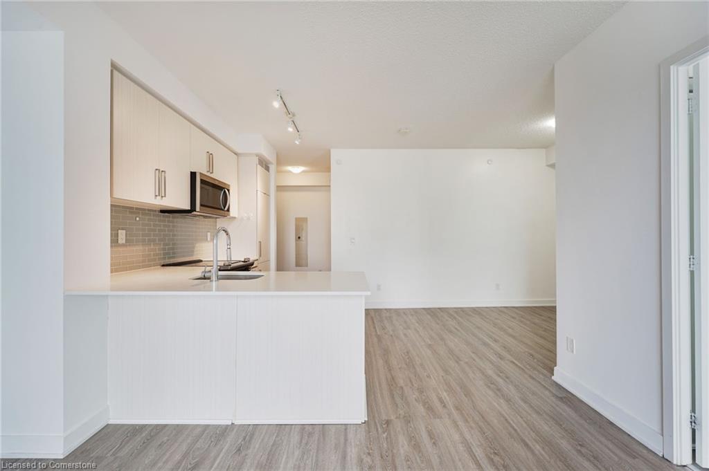 1006-5180 Yonge Street Property Photo 14