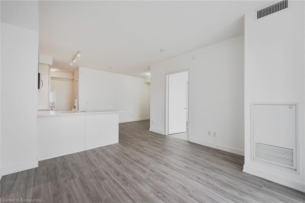 1006-5180 Yonge Street Property Photo 21