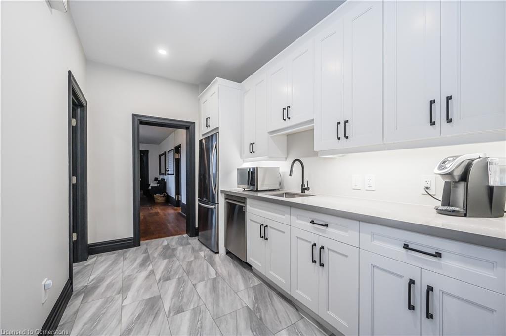 18 Tannery Street E Property Photo 15