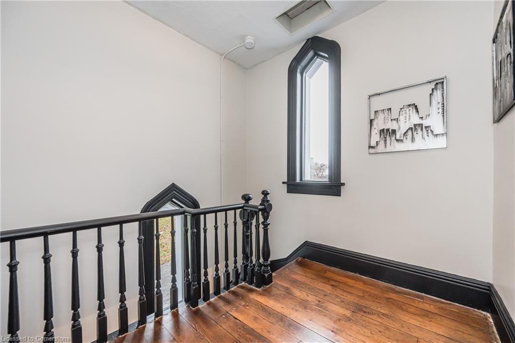 18 Tannery Street E Property Photo 20