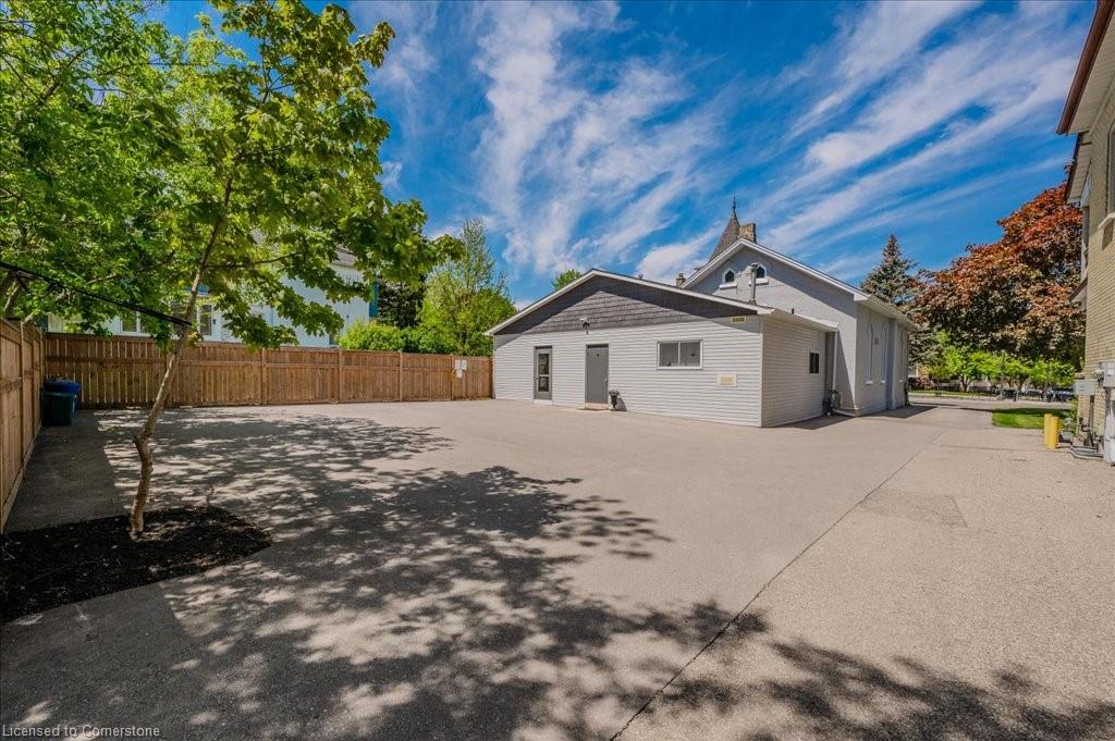 18 Tannery Street E Property Photo 43