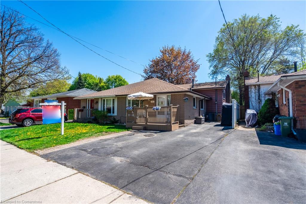 511 Stone Church Road W Property Photo 1