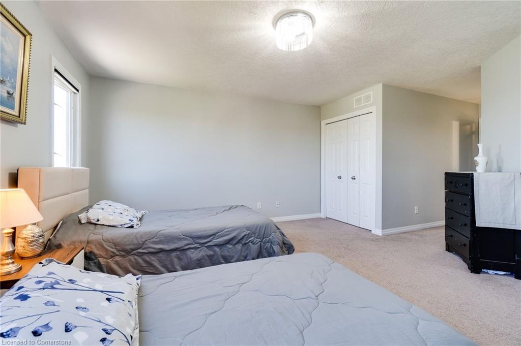 928 Dunblane Court Property Photo 29