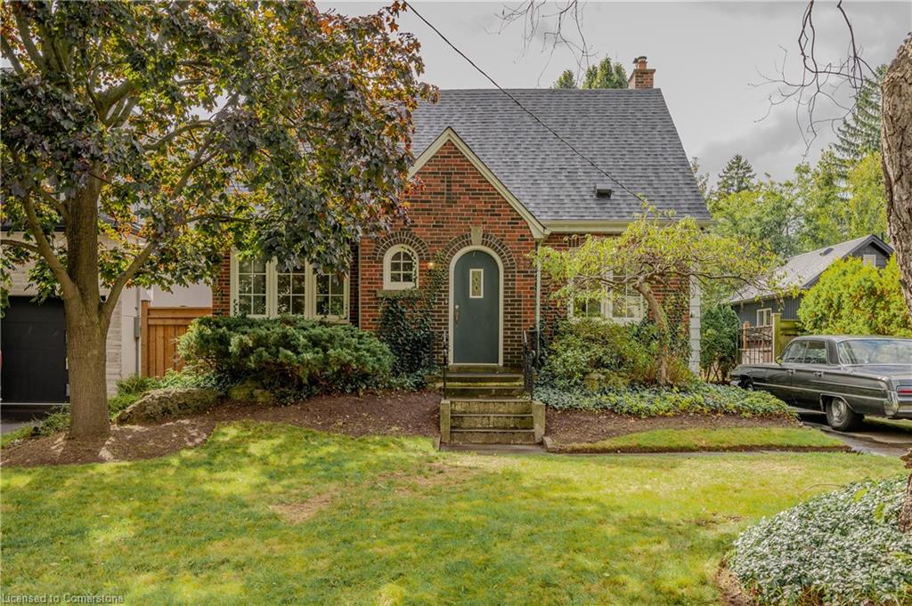 978 North Shore Boulevard W Property Photo 1