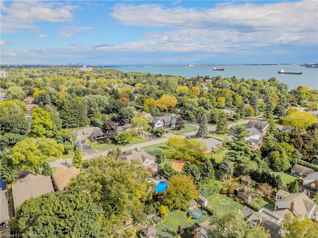 978 North Shore Boulevard W Property Photo 11