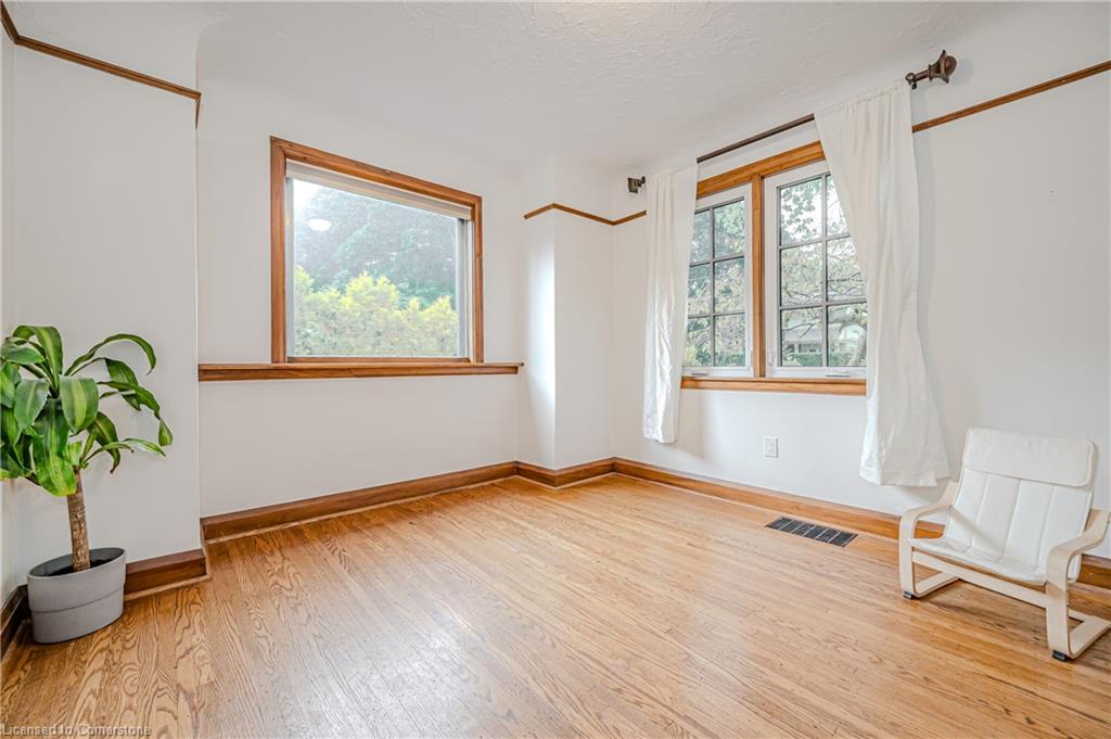 978 North Shore Boulevard W Property Photo 18