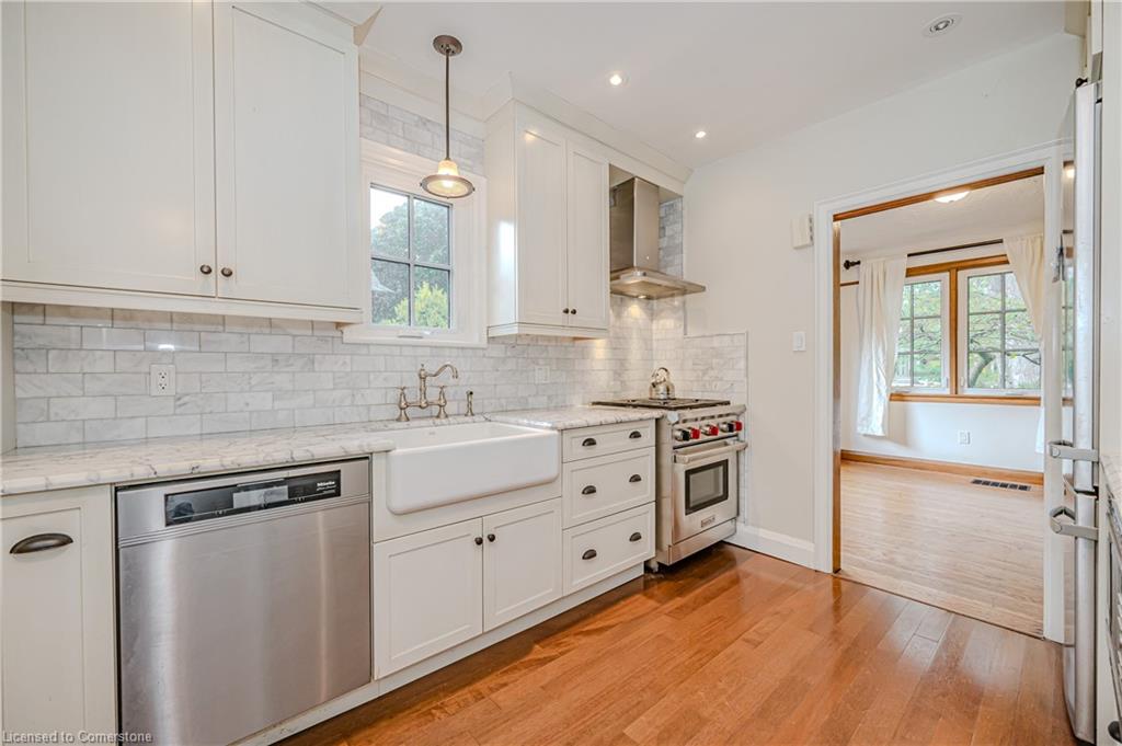 978 North Shore Boulevard W Property Photo 19