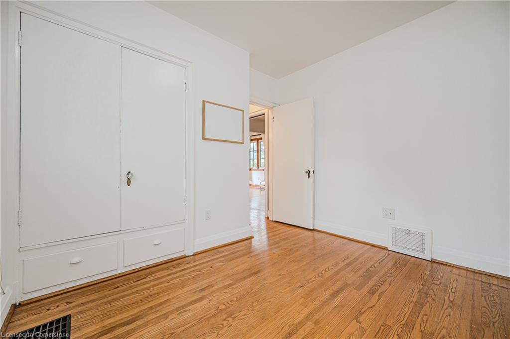 978 North Shore Boulevard W Property Photo 23