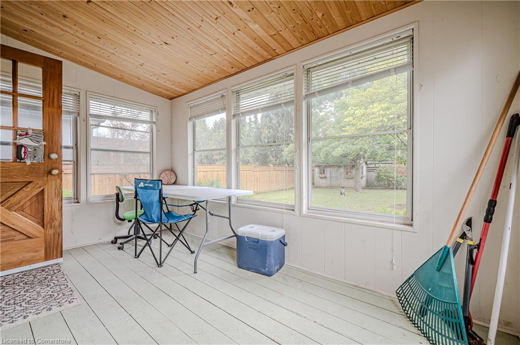 978 North Shore Boulevard W Property Photo 26