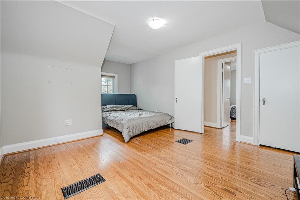 978 North Shore Boulevard W Property Photo 27