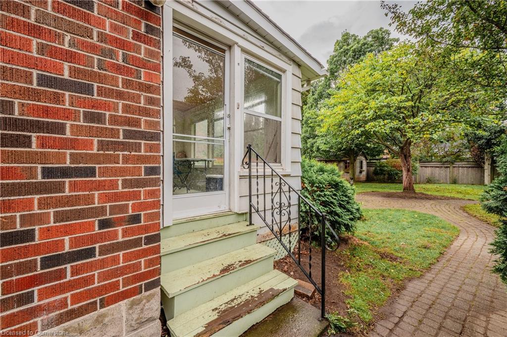 978 North Shore Boulevard W Property Photo 32