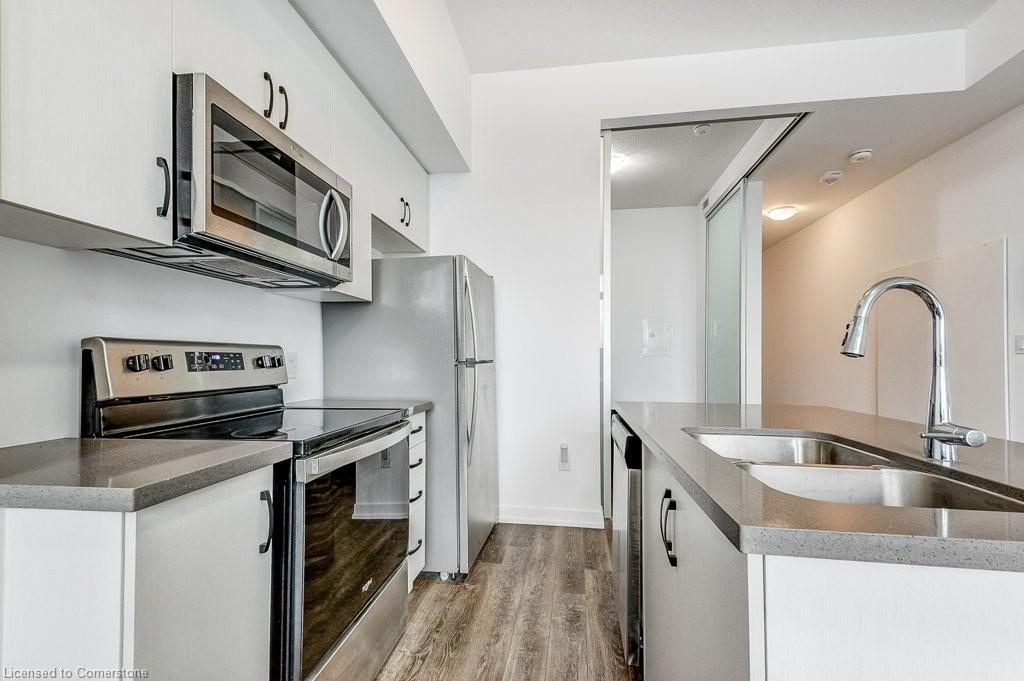 520-450 Dundas Street E Property Photo 14