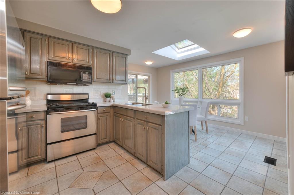 69 Manitoulin Crescent Property Photo 12