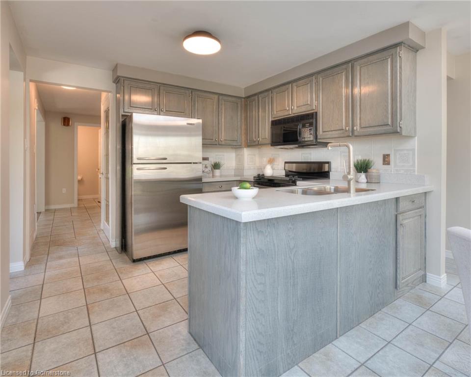 69 Manitoulin Crescent Property Photo 16
