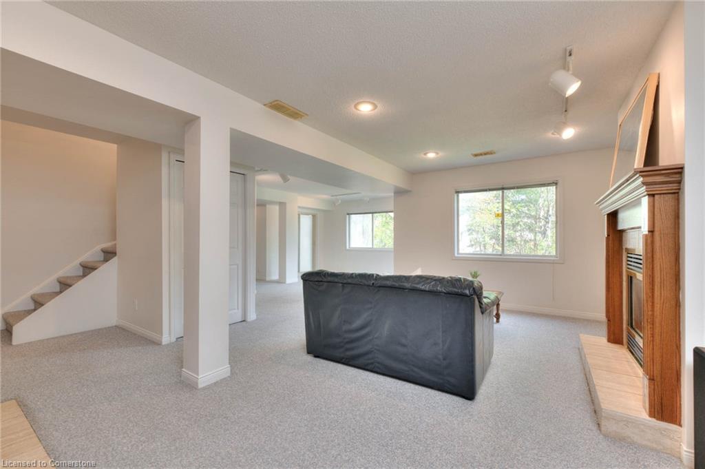69 Manitoulin Crescent Property Photo 39
