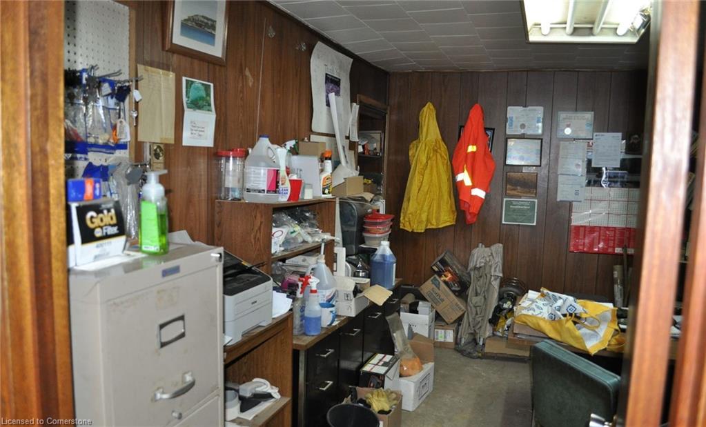 5919 King Street Property Photo 4