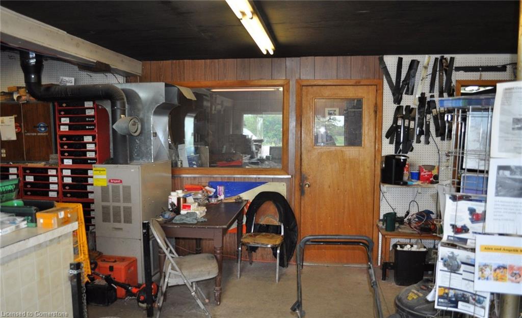 5919 King Street Property Photo 7