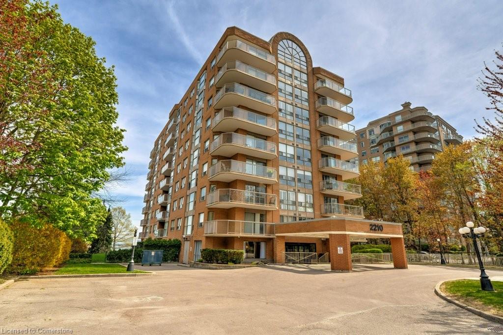 704-2210 Lakeshore Street