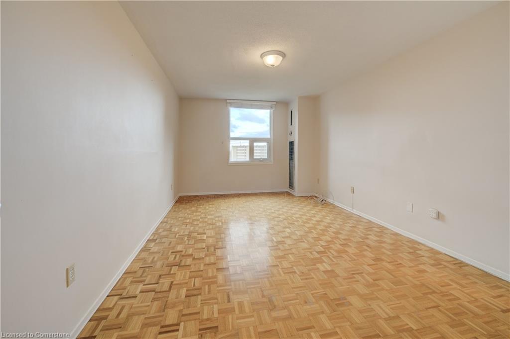 1109-716 The West Mall Property Photo 20