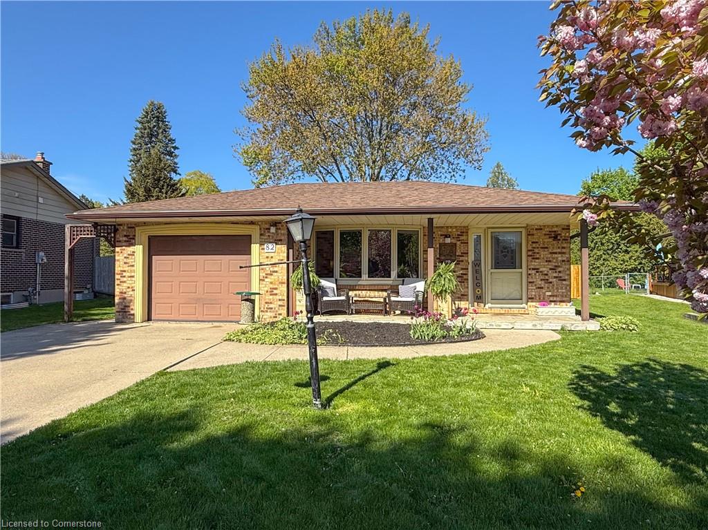 82 Berkley Crescent Property Photo 1