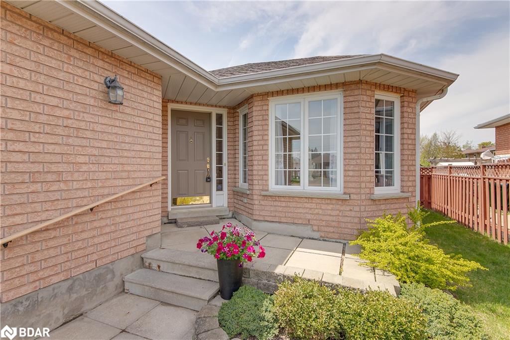 72 Buchanan Street Property Photo 4